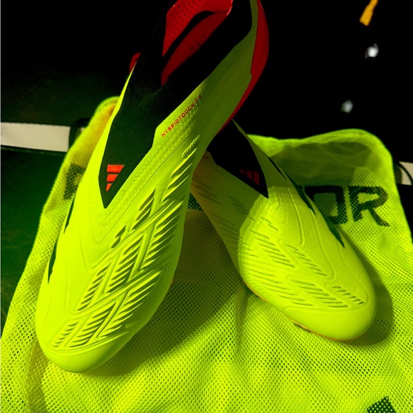 adidas Other - Adidas Predator Laceless Firm ground Elite